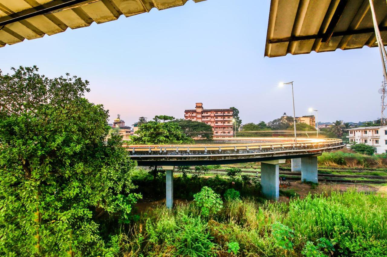 Hotel Oyo 23035 Srinivas Residency Margao Exterior foto